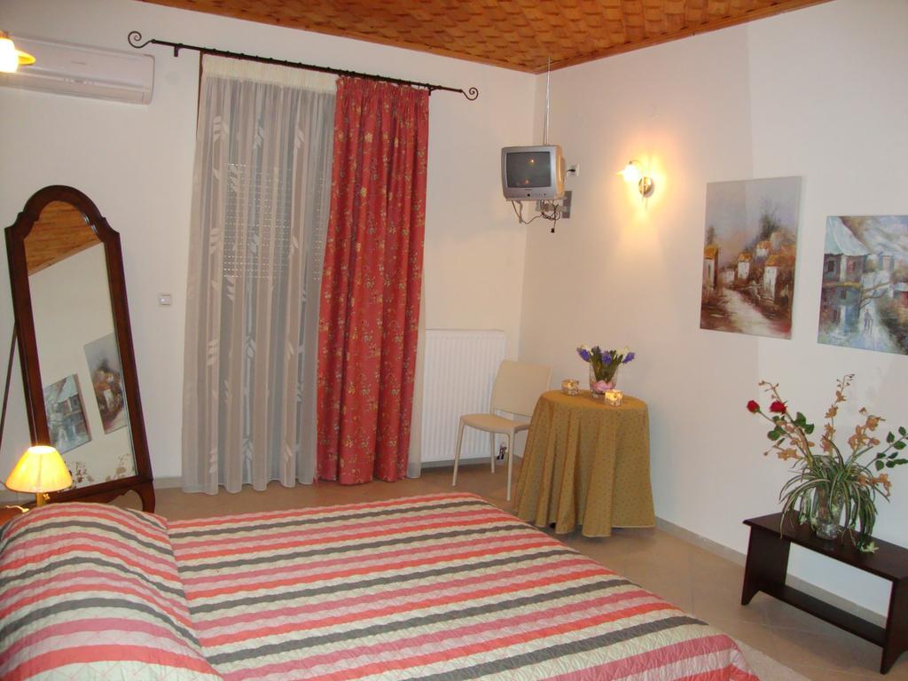 Bistola Guesthouse Vlakhokeraséa Exteriör bild