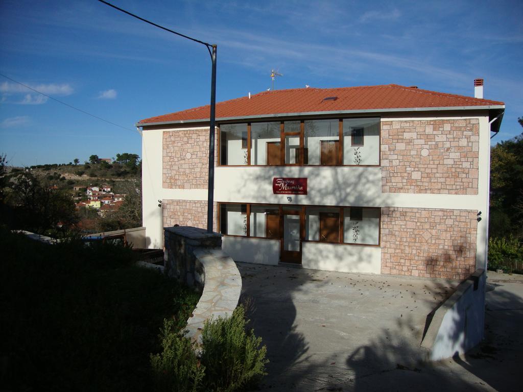 Bistola Guesthouse Vlakhokeraséa Exteriör bild