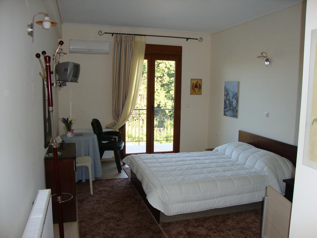 Bistola Guesthouse Vlakhokeraséa Exteriör bild